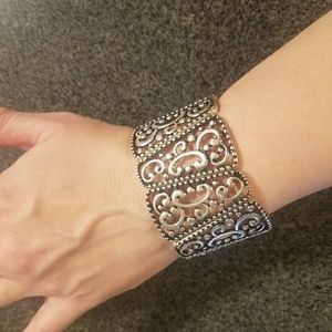 Silver stretch bracelet